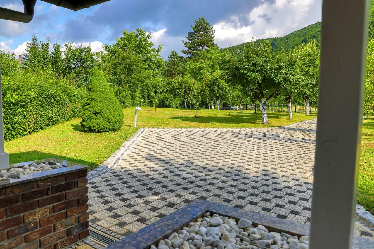 Holiday Home Villa Sara Bihac Ngoại thất bức ảnh